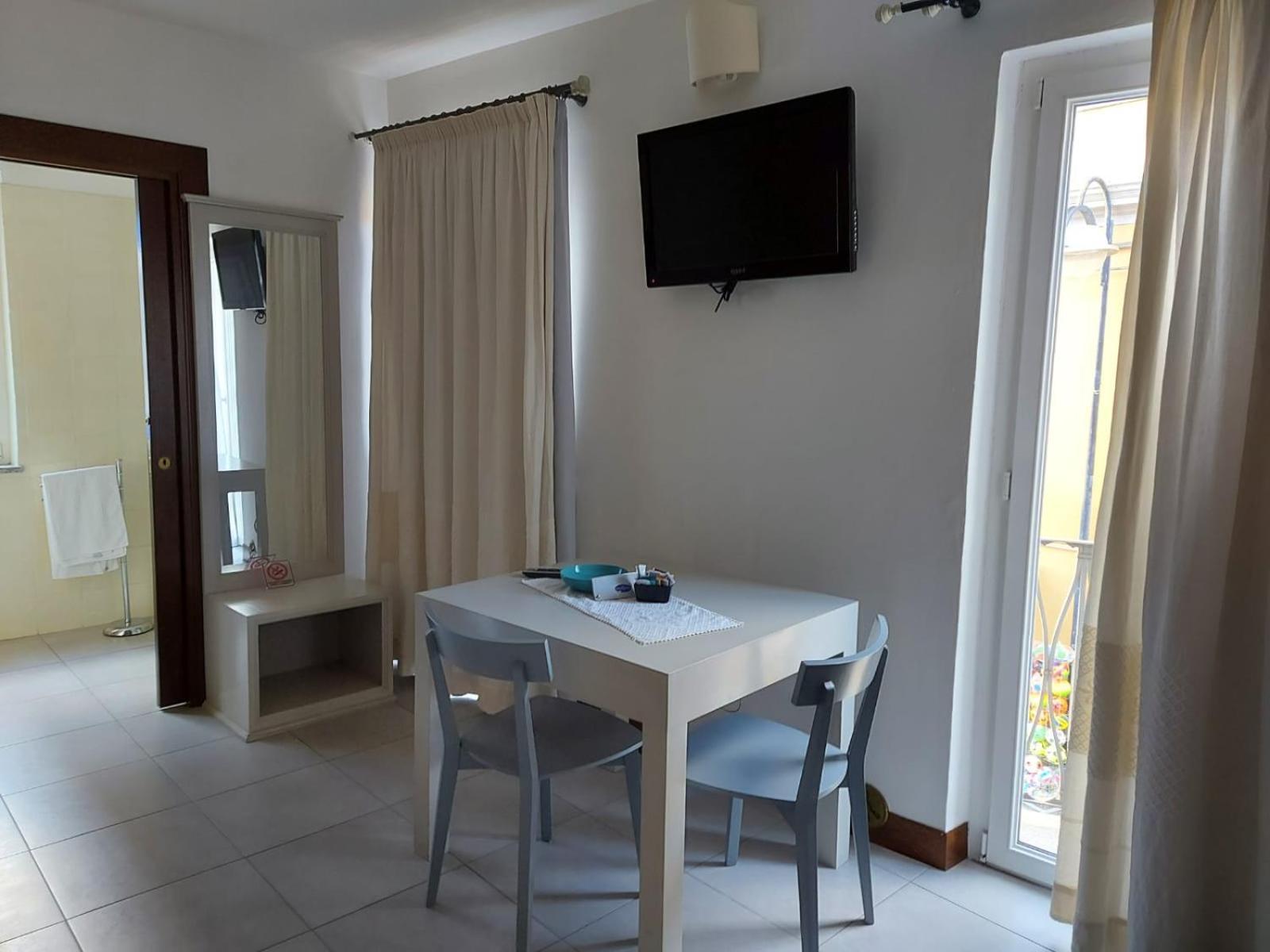 Albergo Residenziale La Corte ตอร์โตลี ภายนอก รูปภาพ