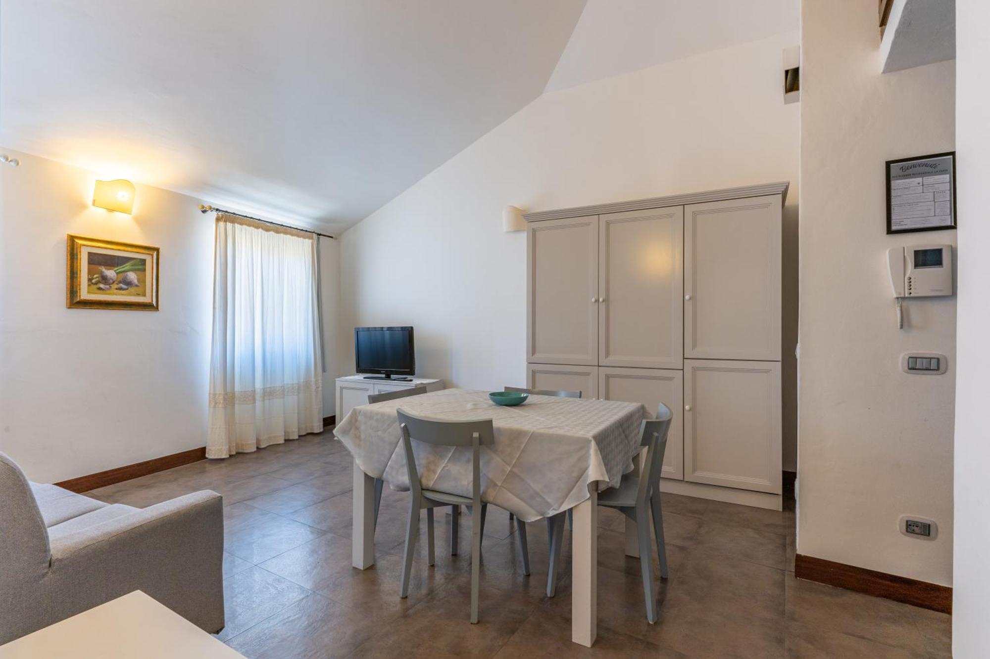 Albergo Residenziale La Corte ตอร์โตลี ภายนอก รูปภาพ