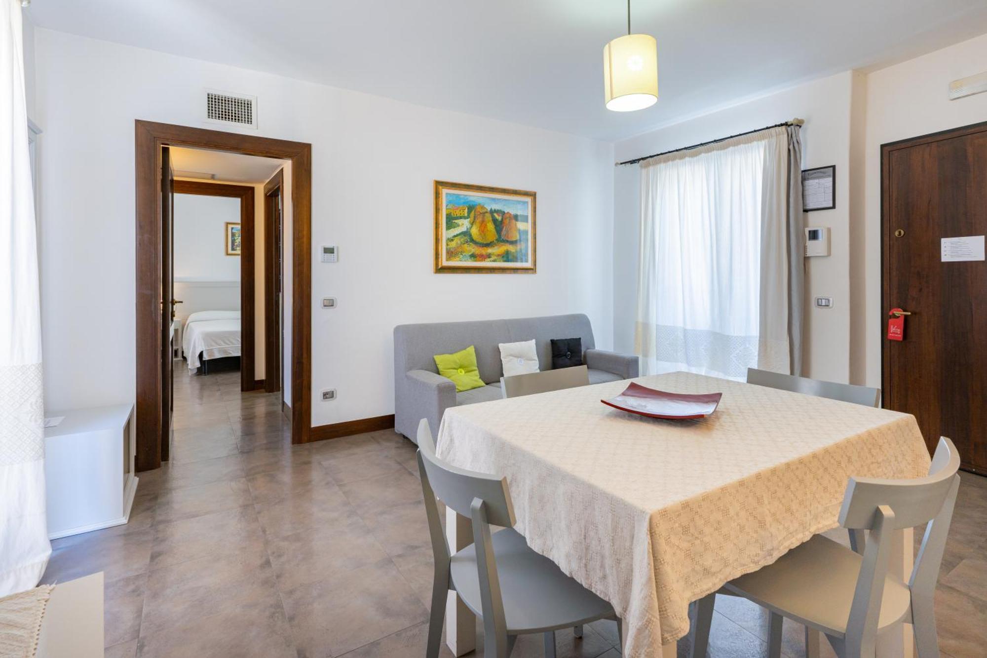 Albergo Residenziale La Corte ตอร์โตลี ภายนอก รูปภาพ