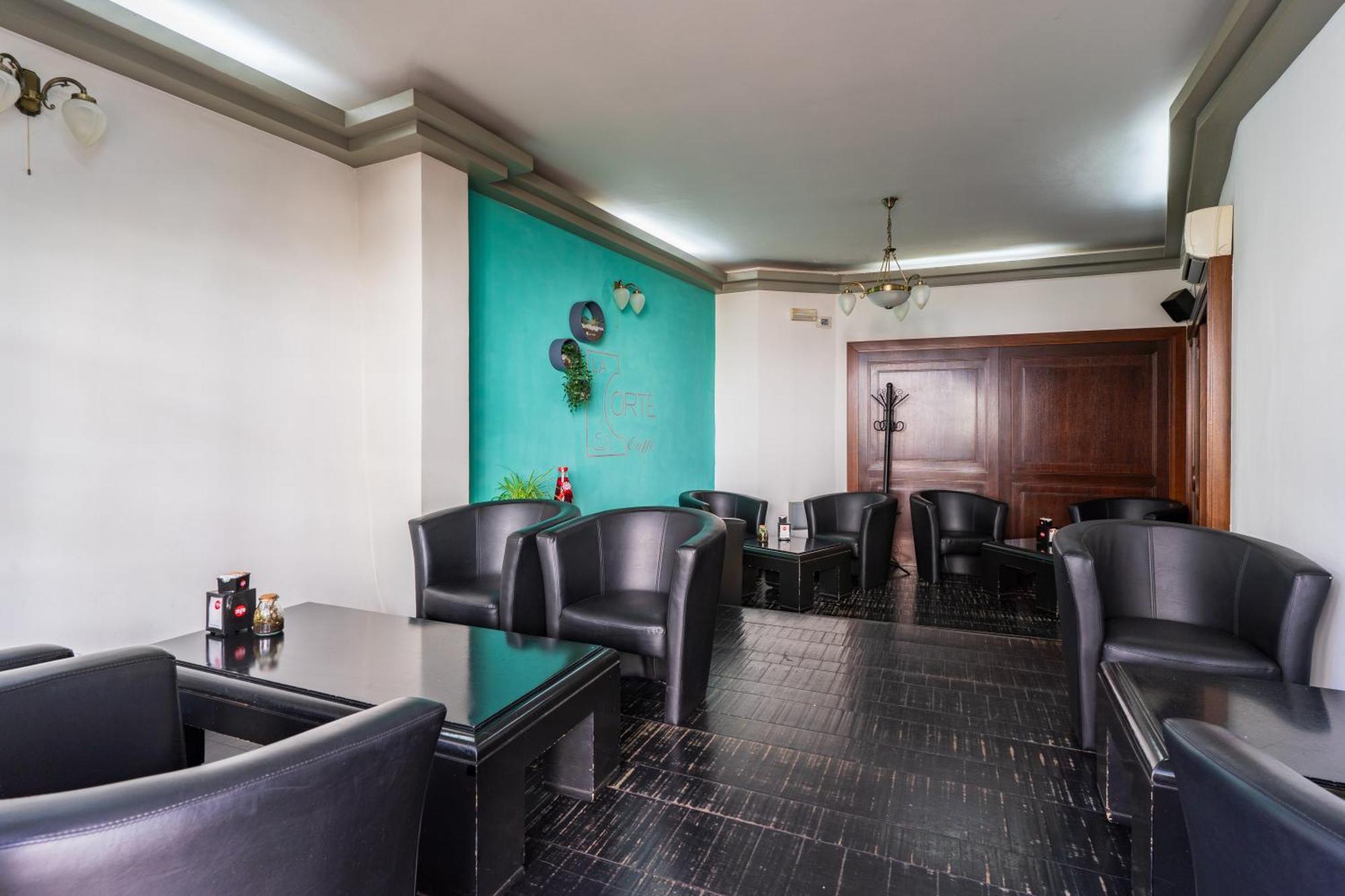 Albergo Residenziale La Corte ตอร์โตลี ภายนอก รูปภาพ