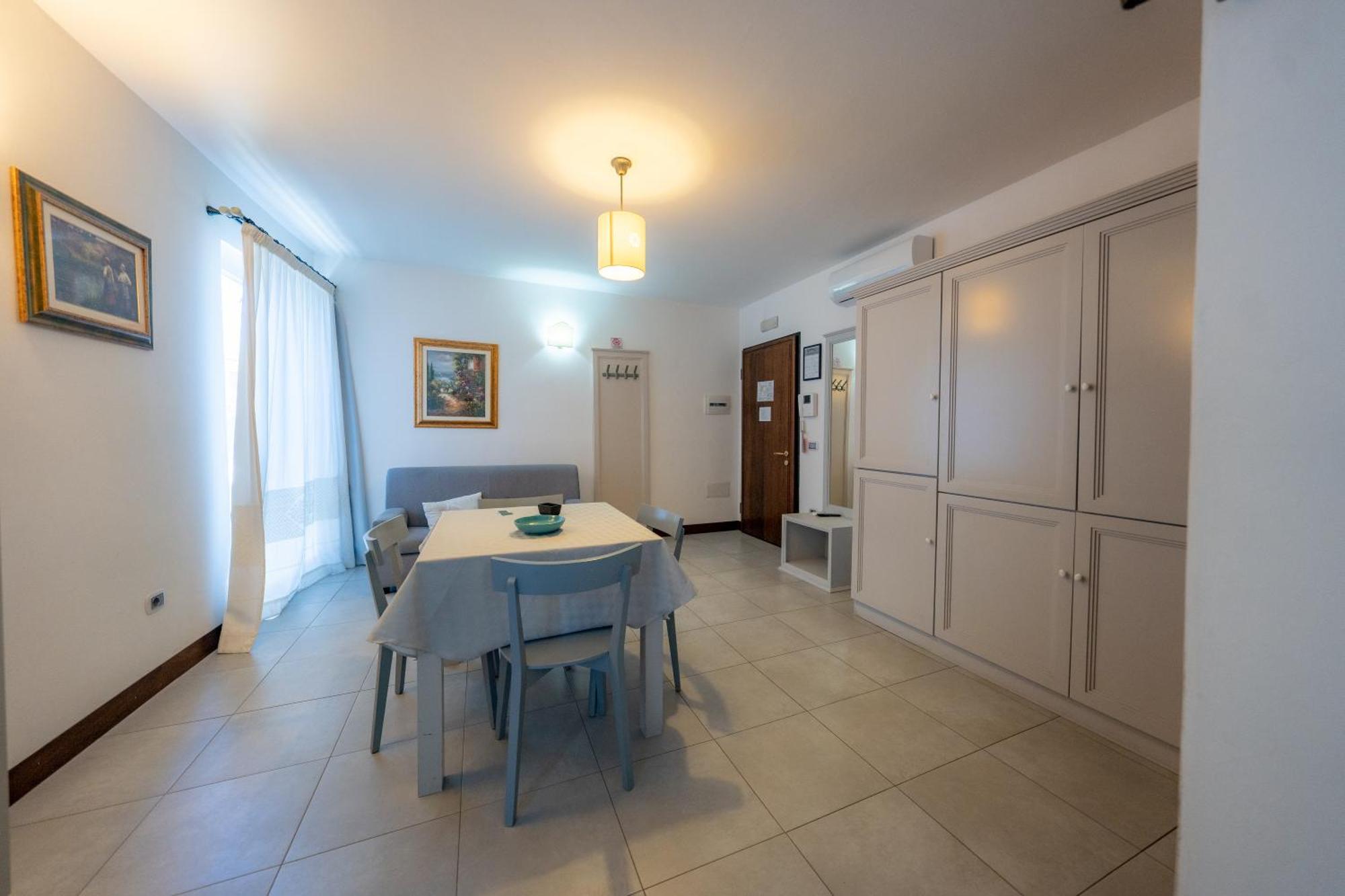Albergo Residenziale La Corte ตอร์โตลี ภายนอก รูปภาพ